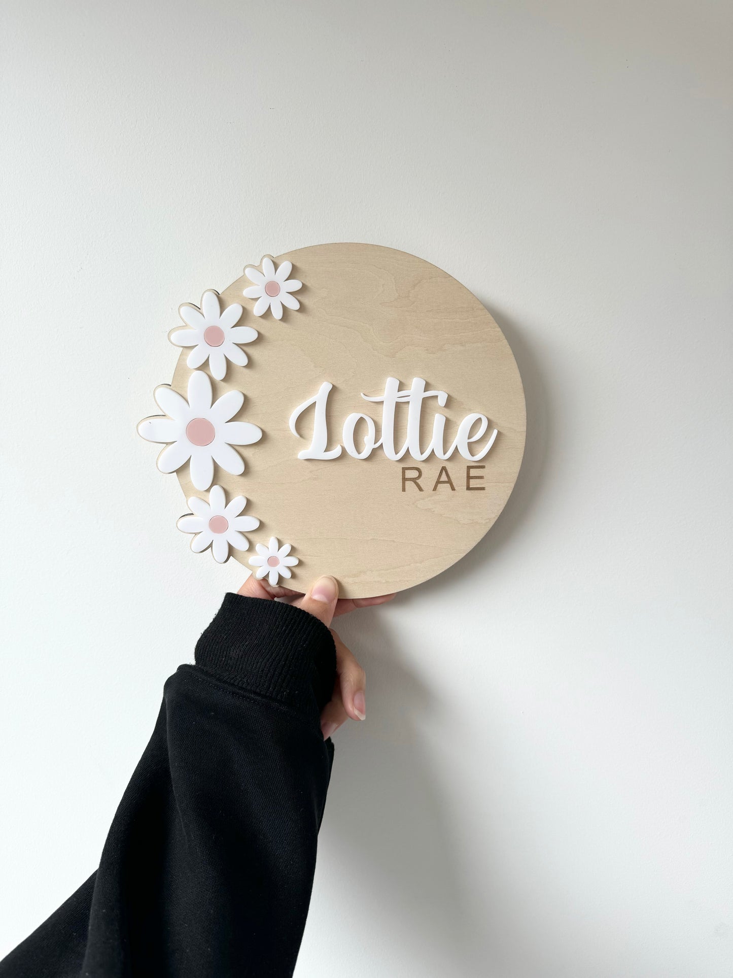 Daisy name plaque