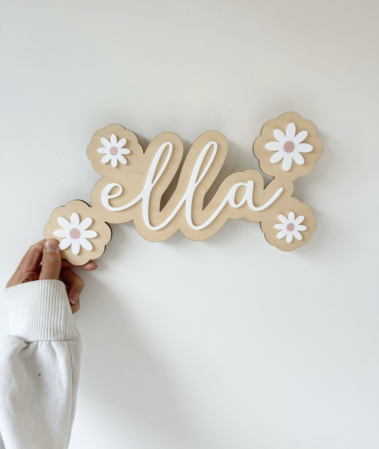 Daisy name plaque