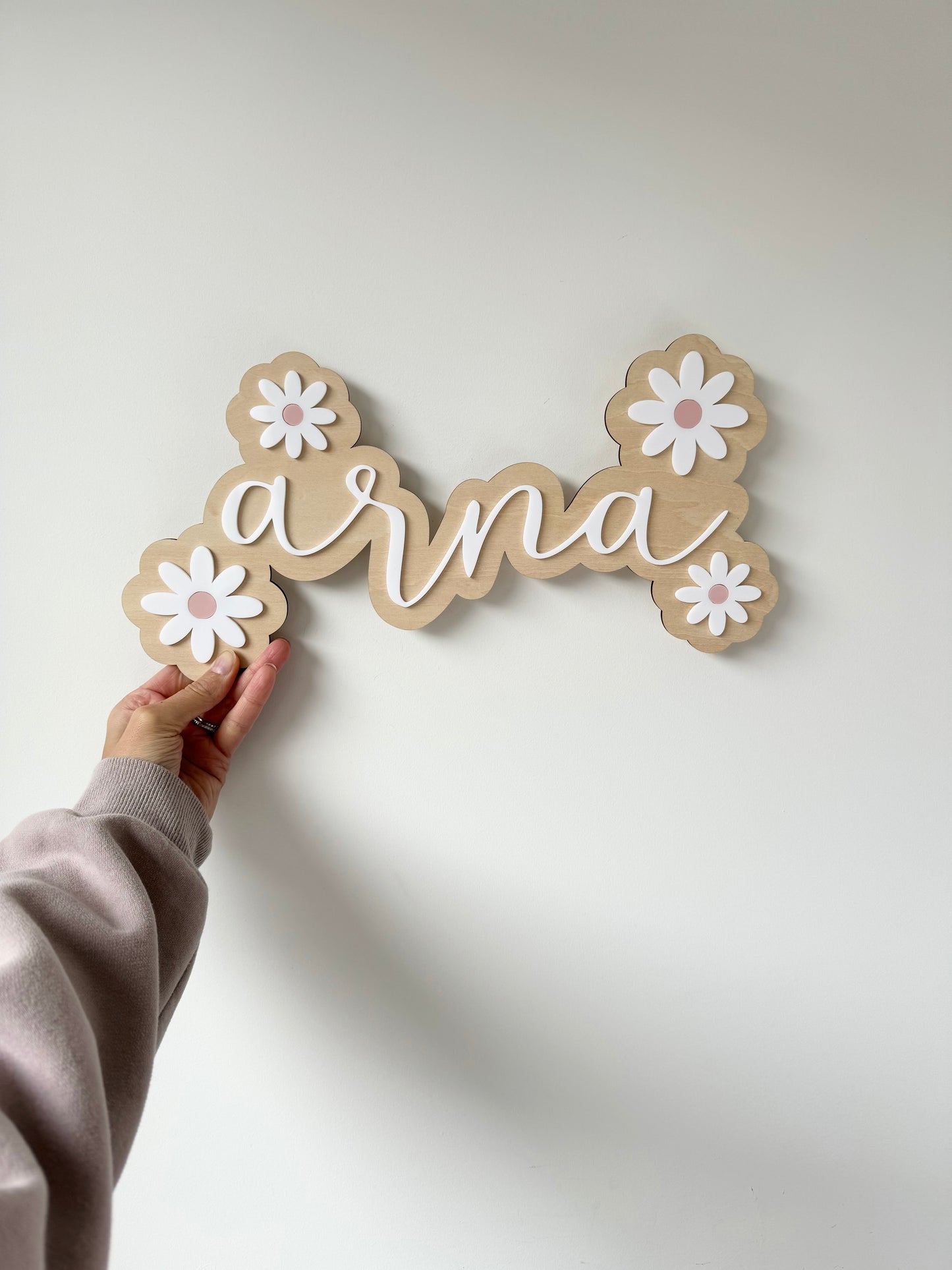 Daisy name plaque