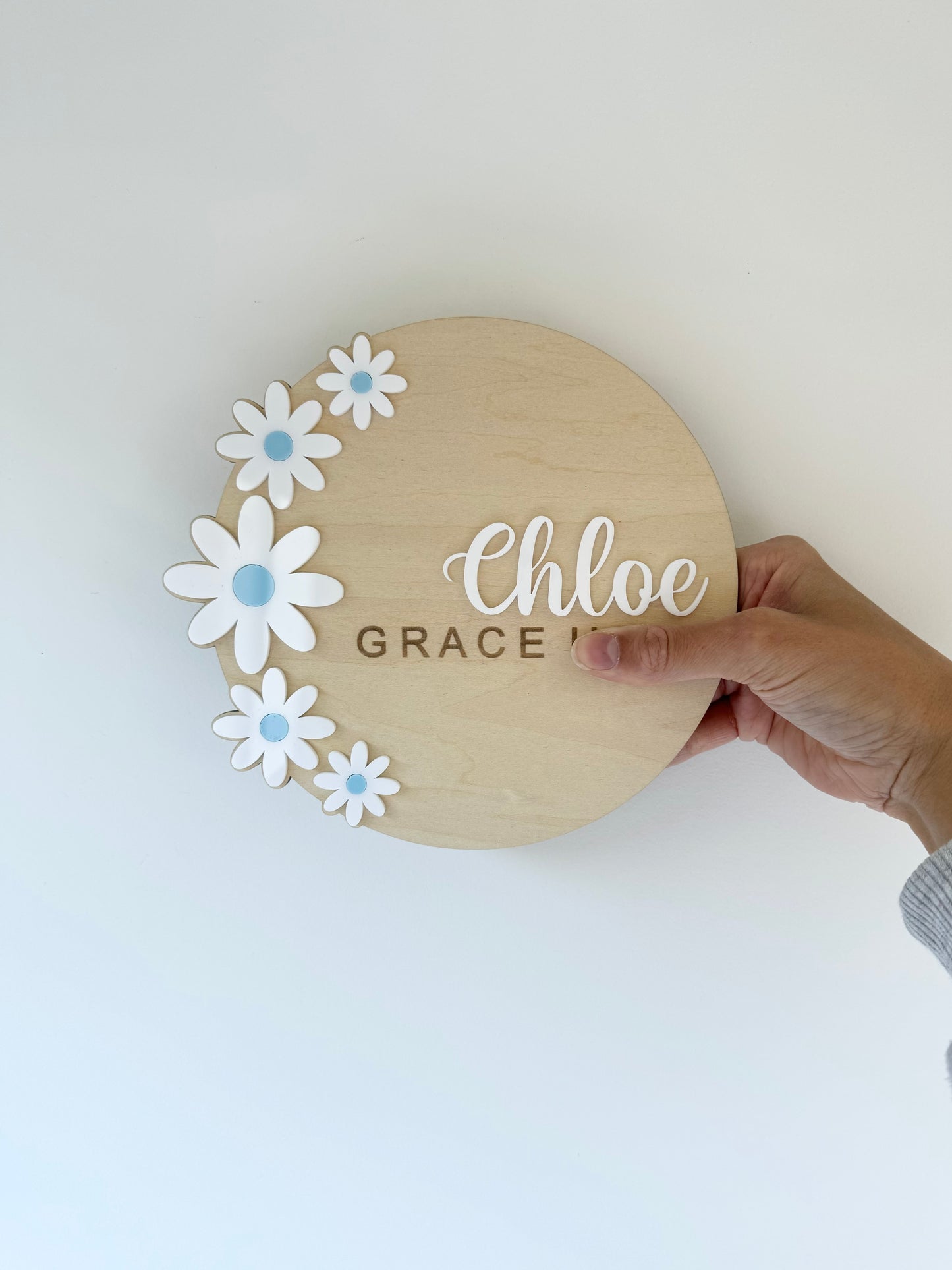 Daisy name plaque