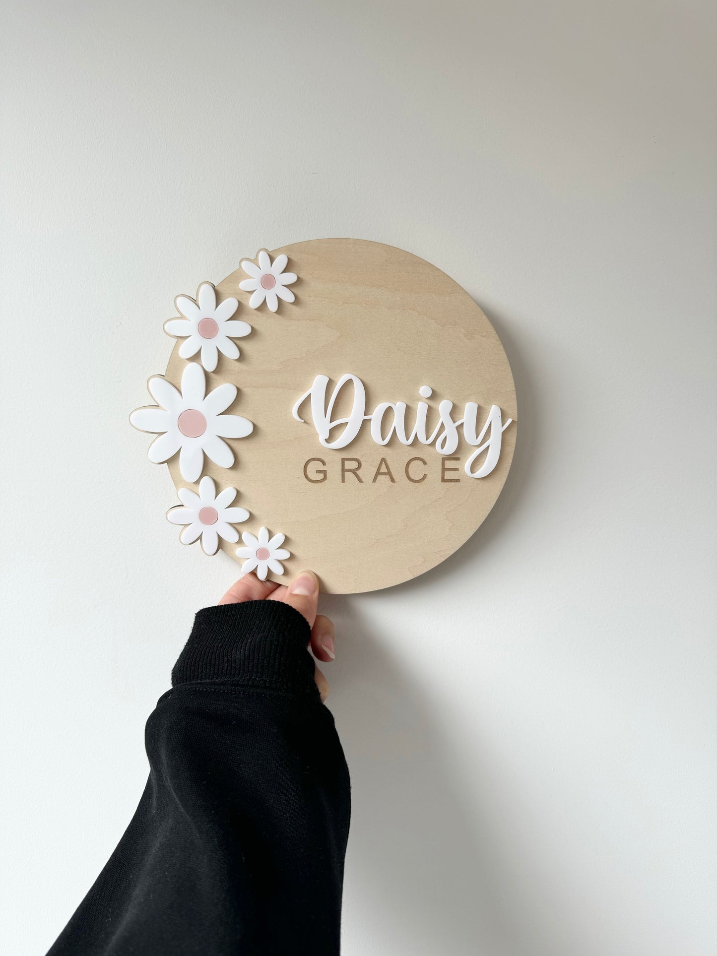 Daisy name plaque